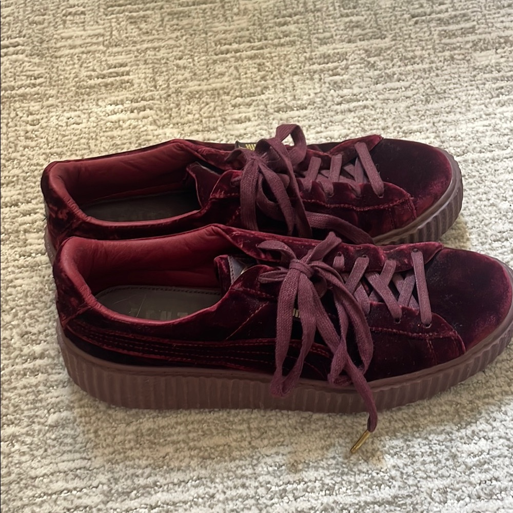 Luxurious Men's Puma Velvet Sneakers in Rich Burgundy - Picture 2 of 7
